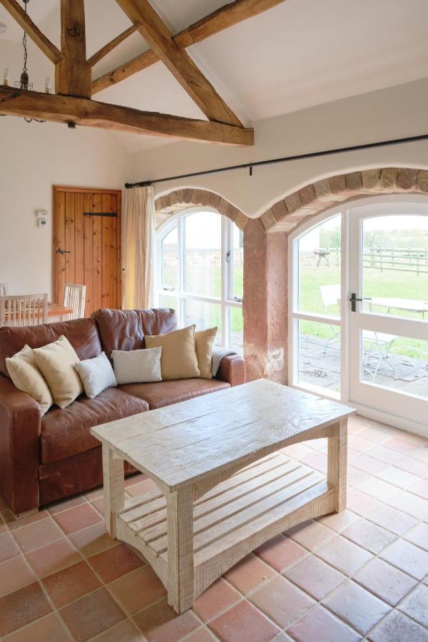 Swallow Barn At Millfields Farm Cottages Ashbourne  Exterior photo